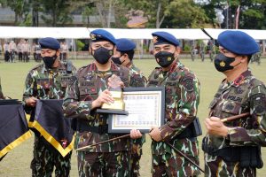 Kapolda Riau Irjen M. Iqbal Berikan Penghargaan Kasatker dan Kasatwil Berprestasi