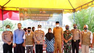 Polres Rohil Bersama Baznas Rohil Lakukan Bedah Rumah Fakir Miskin di Bagan Hulu