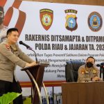 Foto Kapolda Riau membuka Rakernis Ditsamapta dan PamObvit Polda Riau tahun 2022