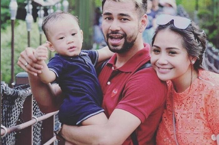 Foto artis Raffi Ahmad dan Nagita Slavina
