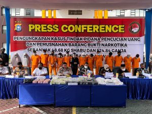 Polda Riau Musnahkan 48,68 KG Sabu dalam 7 Kasus Dengan 14 Tersangka