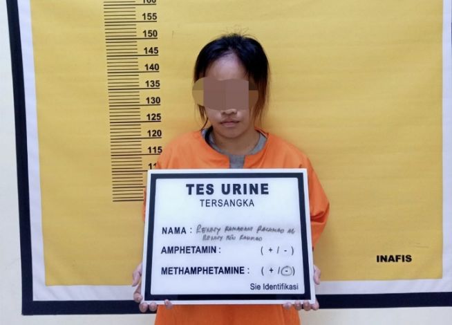 Foto perempuan yang diduga pelaku pencurian motor