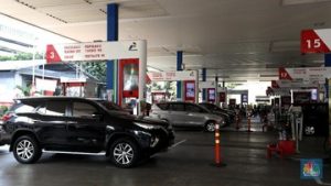 Rencana Pemerintah Larang Mobil Mewah Beli BBM Jenis Pertalite di SPBU