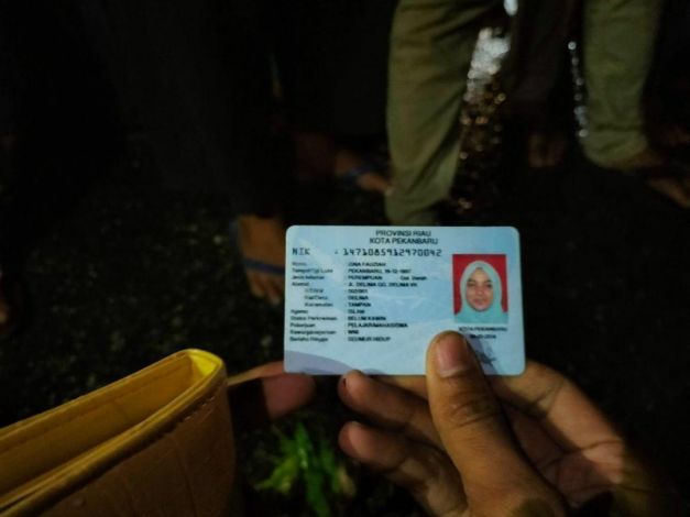 Foto KTP seorang perempuan korban kecelakaan (dok: cakaplah.com)