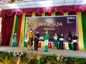 Kejari Dumai Raih Penghargaan dari KPKNL Dumai dalam Acara “SEROJA AWARD”