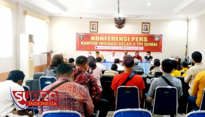 Foto Kantor Imigrasi Dumai gelar Konferensi Pers dengan mengundang wartawan
