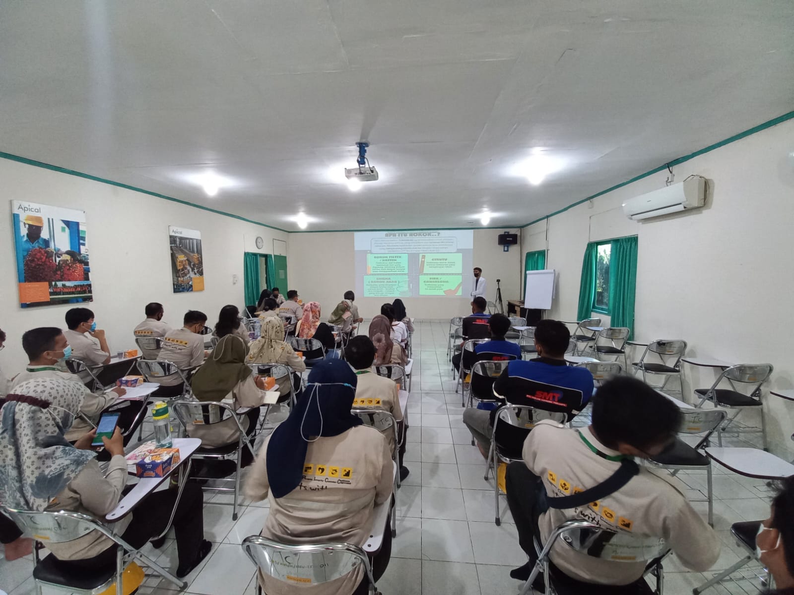 Foto giat program sosialisasi kesehatan paru yang diadakan Apical Dumai bekerjasama dengan RS Graha Yasmine Dumai