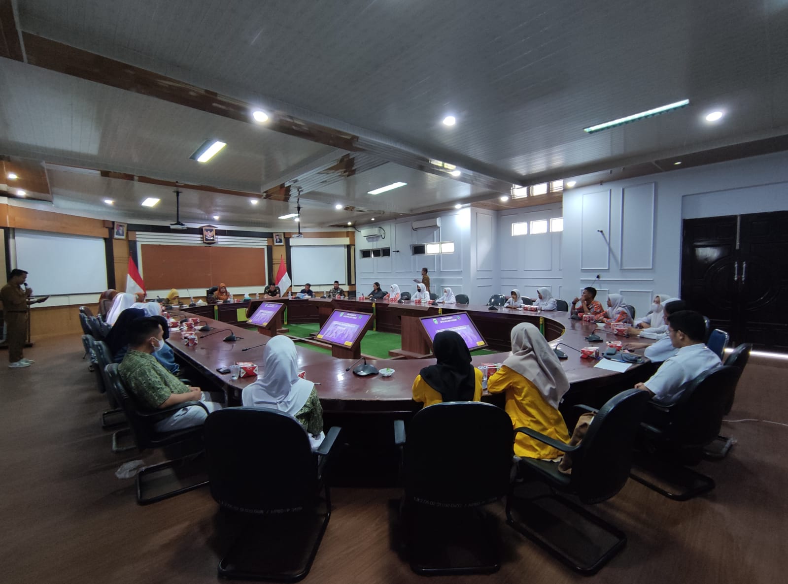 Foto saat Dinas PPA Kota Dumai melaksanakan sosialisasi di Ruang Rapat Rapat Wan Dahlan Ibrahim, Dumai.