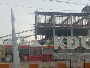 Konstruksi Besi Pembangunan Komplek Dumai Center Ambruk, Pihak Perusahaan Seperti Tutup Mulut