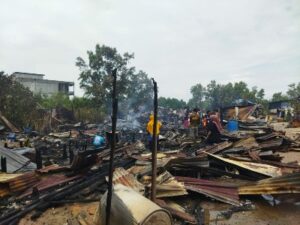 Kebakaran Hebat Terjadi di Petak Panjang Jalan Budi Kemuliaan, Hanguskan 24 Rumah Petak Kayu