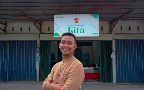 Foto : Pemilik UMKM 'Rumah Pangkas Kita' Muhammad Zaki yang mendapat pembinaan dari Apical Dumai.