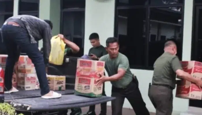 Kodim 0320/Dumai Salurkan Bantuan Donasi Kemanusiaan Korban Bencana Aceh, Sumut Dan Sumbar