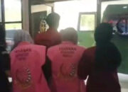 Foto : Kepsek dan Bendahara SMAN 1 Ujung Batu menjalani sidang.