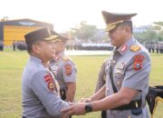 Foto: Kapolda Riau Irjen Pol Dr. Herry Heryawan bersama Wakapolda Riau Brigjen Pol Dr. Hengki Haryadi.