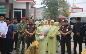 Foto : Kajati Riau didampingi oleh Kajari Dumai bersama Forkopimda Dumai.